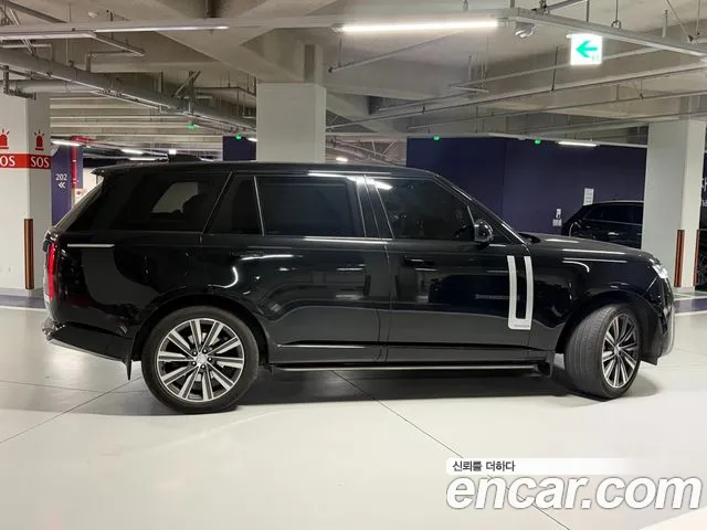 Land Rover Range Rover 2022 thumb 2