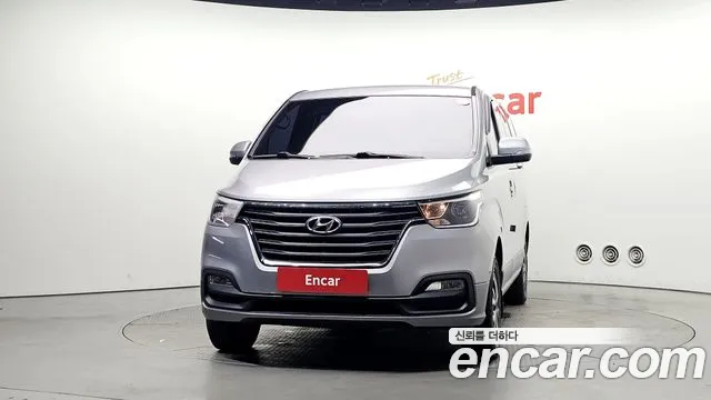 Hyundai Staria 2018 thumb 4