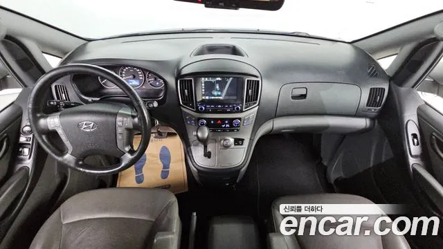 Hyundai Staria 2018 thumb 10