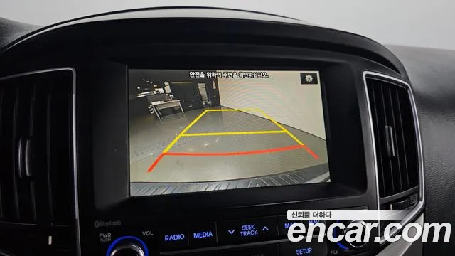 Hyundai Staria 2018 thumb 2