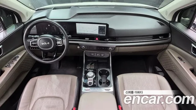 Kia Carnival 2024 thumb 3