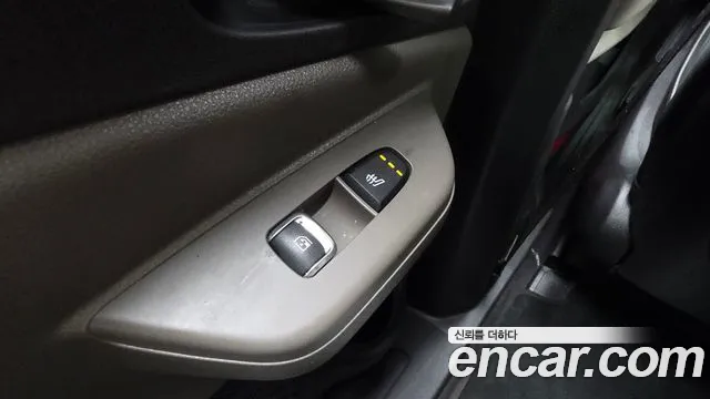 Kia Carnival 2024 thumb 6
