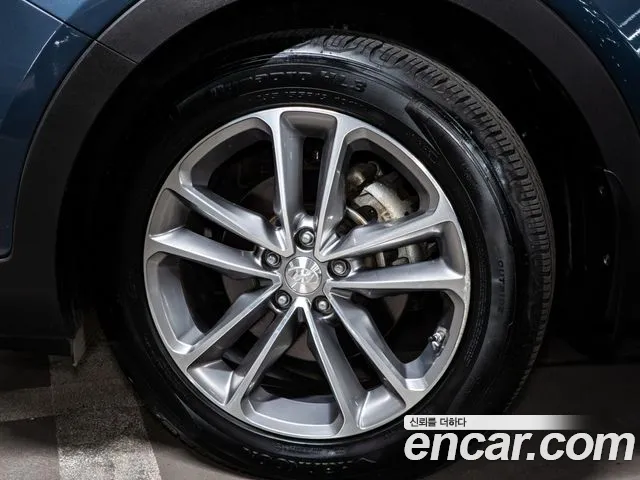 Hyundai Santafe 2016 thumb 5