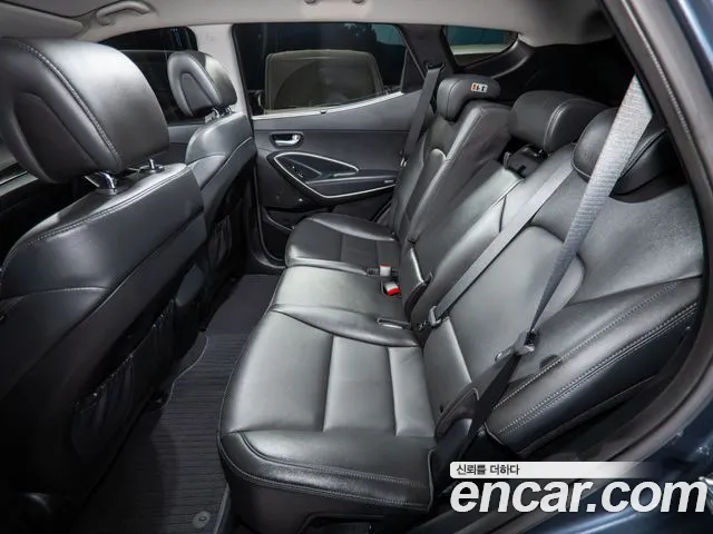 Hyundai Santafe 2016 thumb 10
