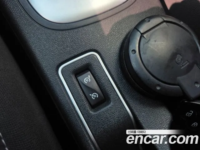 Renault SM3 2014 thumb 7
