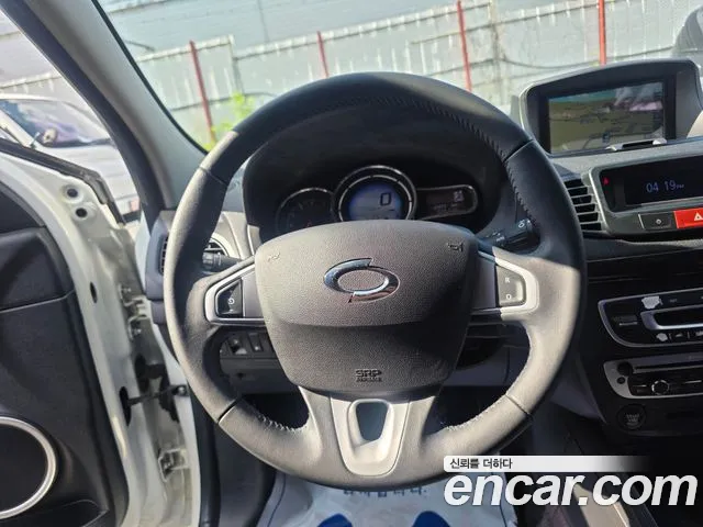 Renault SM3 2014 thumb 12
