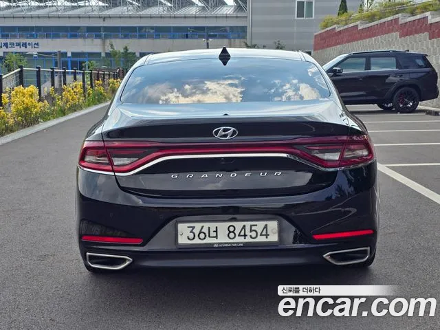 Hyundai Grandeur 2017 thumb 5