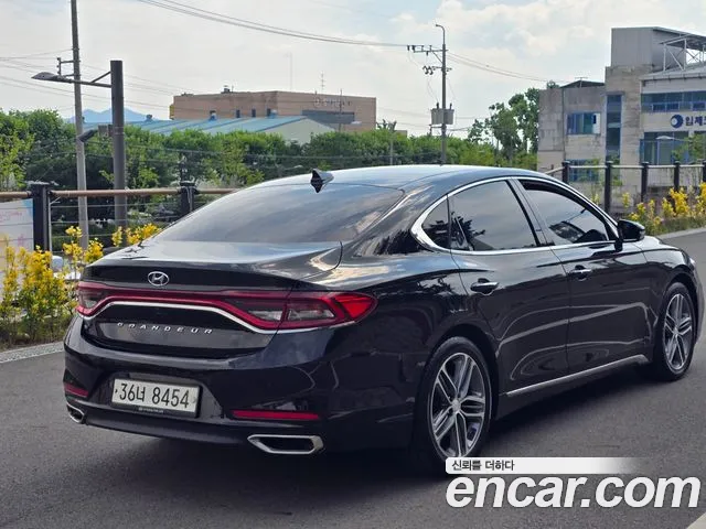 Hyundai Grandeur 2017 thumb 11