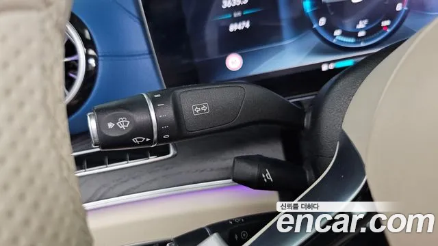 Mercedes-Benz E-Class 2018 thumb 11