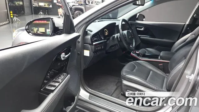 Kia Niro 2021 thumb 10