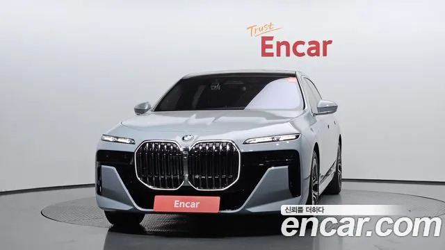 BMW 7 серии 2025 thumb 8