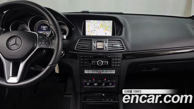 Mercedes-Benz E-Class 2013 thumb 5