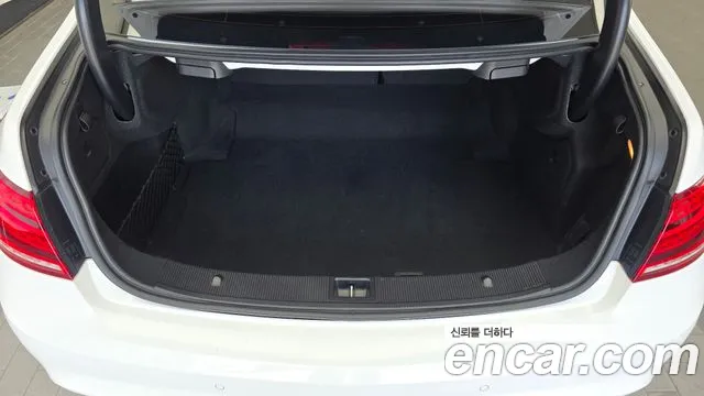 Mercedes-Benz E-Class 2013 thumb 8