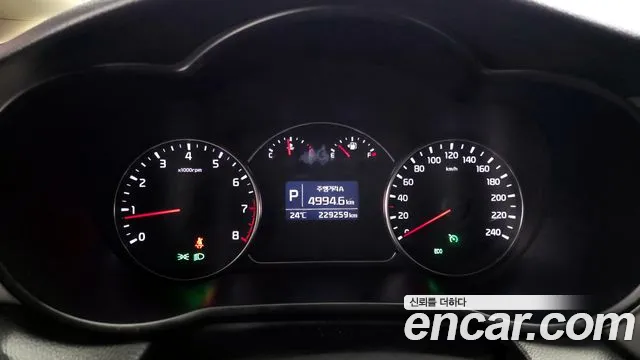 Kia Carens 2013 thumb 8