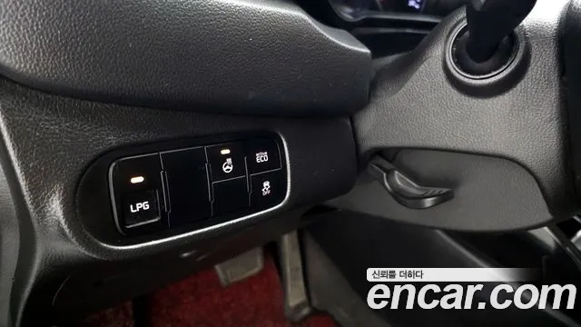 Kia Carens 2013 thumb 3