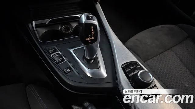 BMW 1 серии 2018 thumb 3