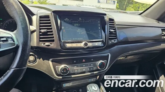 KGM Rexton 2019 thumb 2
