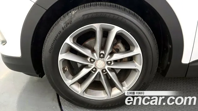 Hyundai Santafe 2015 thumb 4