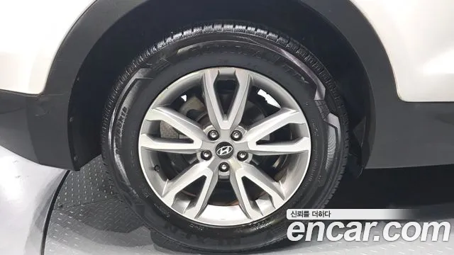 Hyundai Санта Фе 2012 thumb 6
