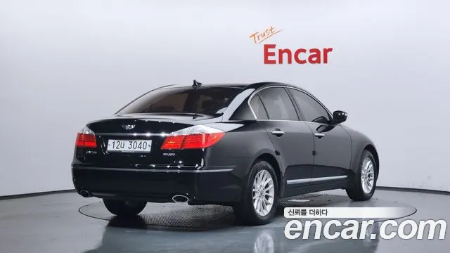 Hyundai Genesis 2011 thumb 2