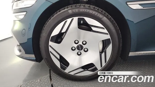 Genesis G80 2025 thumb 5