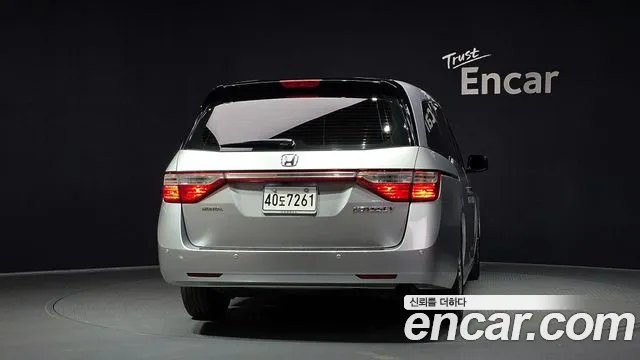 Honda Odyssey 2013 thumb 11
