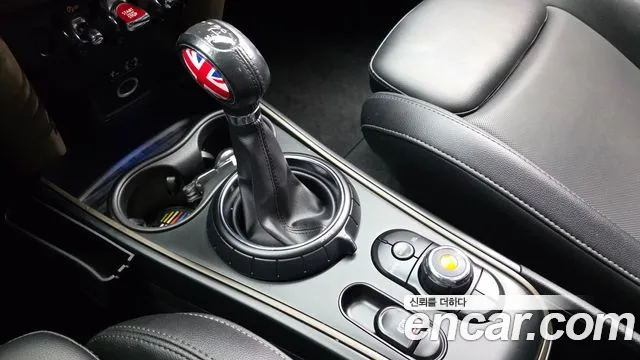 Mini Countryman 2017 thumb 2