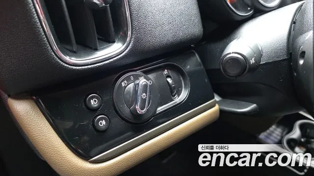 Mini Countryman 2017 thumb 11
