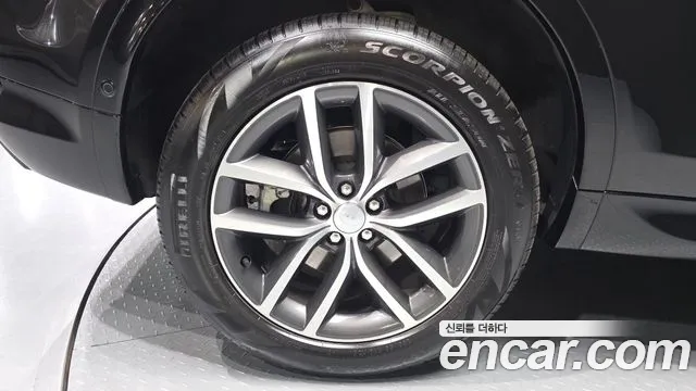 Land Rover Discovery Sport 2025 thumb 12