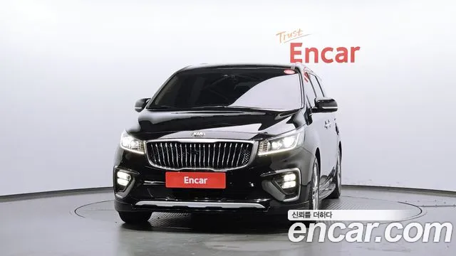 Kia Carnival 2018 thumb 11