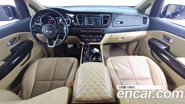 Kia Carnival 2018 thumb 4