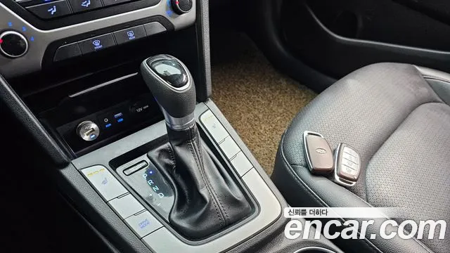 Hyundai Avante 2017 thumb 6
