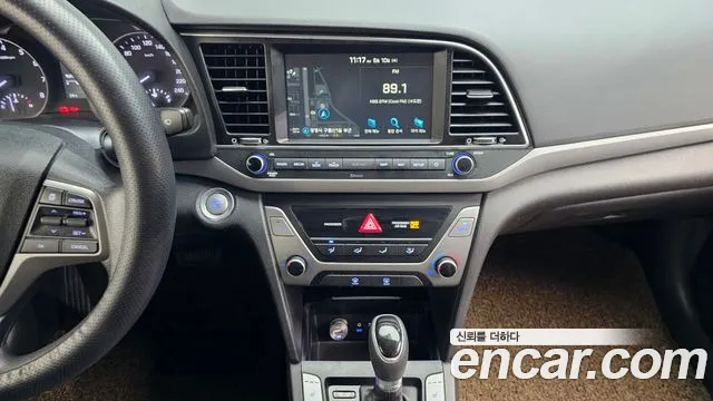 Hyundai Avante 2017 thumb 3