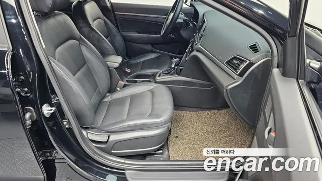 Hyundai Avante 2017 thumb 12