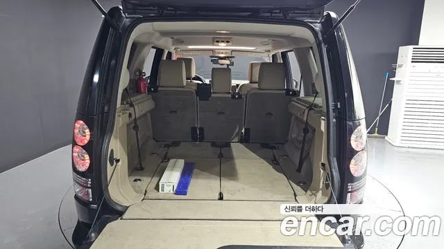 Land Rover Discovery 2014 thumb 4