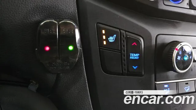 Hyundai Staria 2020 thumb 2