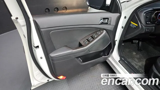 Kia K5 2012 thumb 3