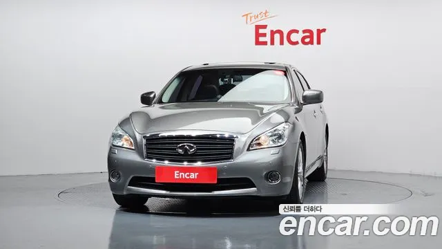 Infiniti M 2010 thumb 3