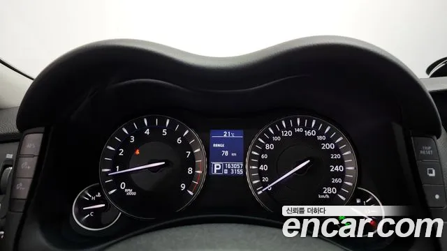 Infiniti M 2010 thumb 8