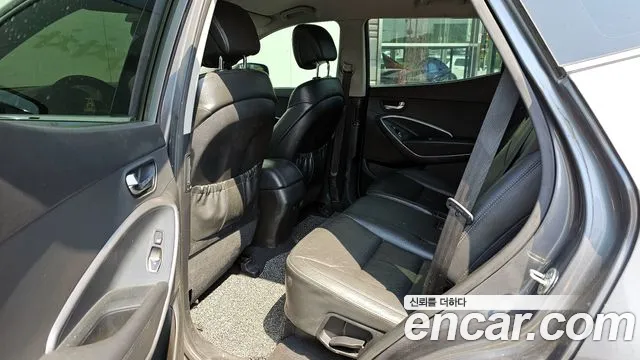 Hyundai DM 2013 thumb 11