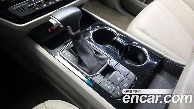 Kia Carnival 2020 thumb 6