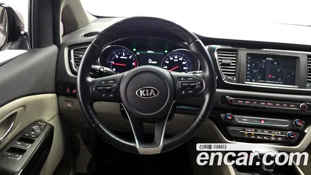 Kia Carnival 2020 thumb 11