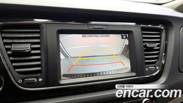Kia Carnival 2020 thumb 2