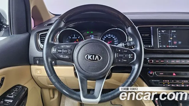 Kia Carnival 2018 thumb 7