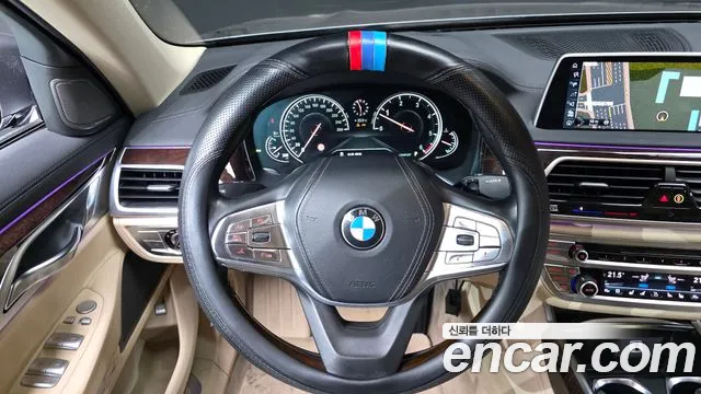 BMW 7 серии 2015 thumb 12