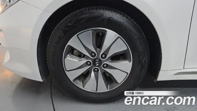 Kia Hybrid 2016 thumb 4