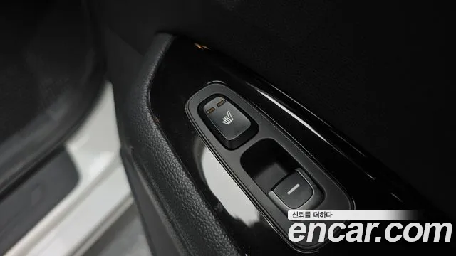 Kia Hybrid 2016 thumb 12