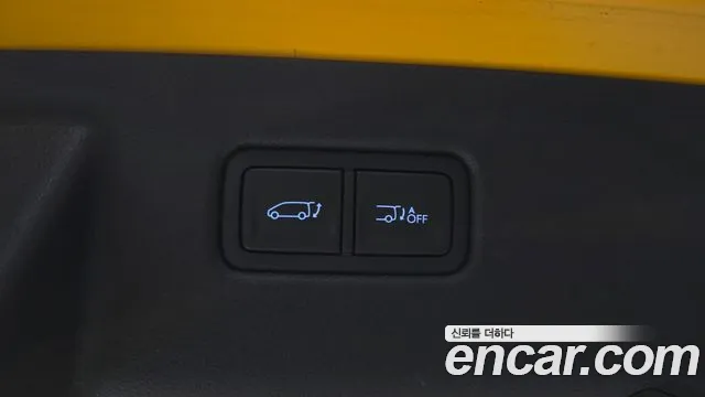 Hyundai Staria 2024 thumb 3