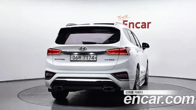 Hyundai Santa Fe 2018 thumb 4