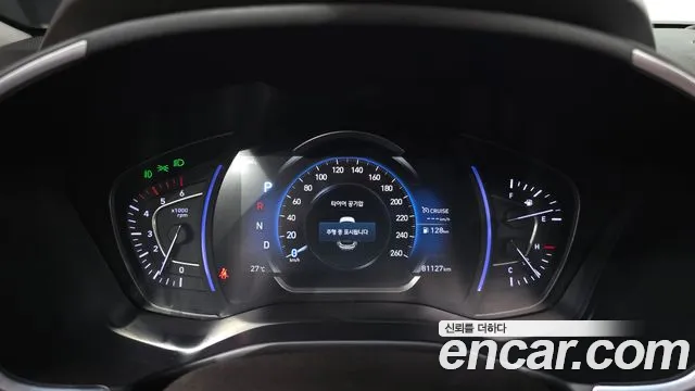 Hyundai Santa Fe 2018 thumb 8
